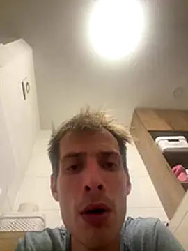 Snapshot of hot97411 chatting on October 22, 2025, 4:01 am hot97411 online show from October 22, 2025, 4:01 am