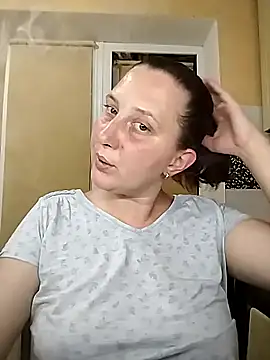 Snapshot of SeleettaNi chatting on October 8, 2025, 10:10 pm SeleettaNi online show from October 8, 2025, 10:10 pm