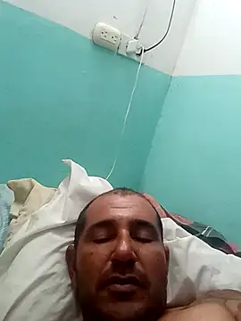 cesargoch87 online show from October 14, 2025, 3:18 am