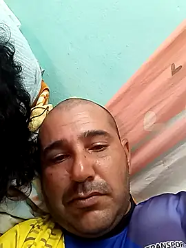 cesargoch87 online show from September 29, 2025, 11:43 pm