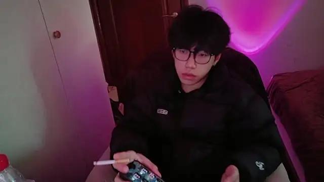 hangzi-0011 online show from January 17, 2026, 7:23 am