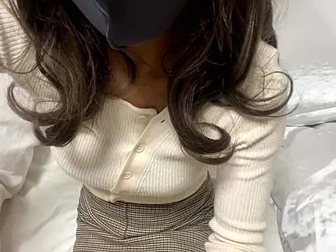 Toriyufu online show from November 10, 2025, 9:42 pm