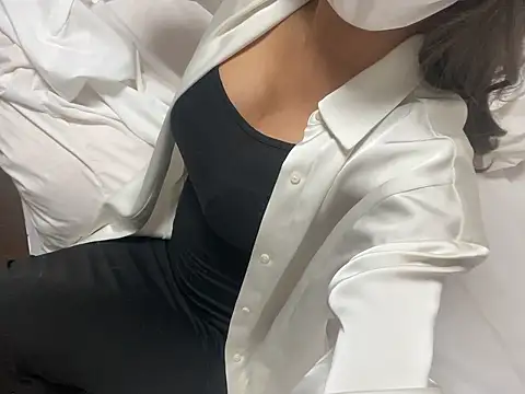 Snapshot of Toriyufu chatting on February 25, 2026, 2:23 am Toriyufu online show from February 25, 2026, 2:23 am