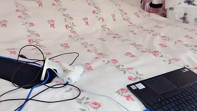 Titi-175 online show from December 16, 2025, 5:22 am