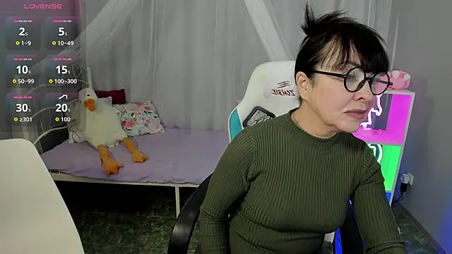 LindaRomero online show from October 8, 2025, 9:22 am