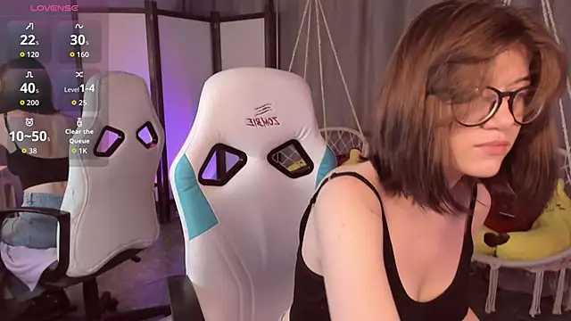 Snapshot of CathyAdams chatting on November 7, 2025, 3:33 am CathyAdams online show from November 7, 2025, 3:33 am