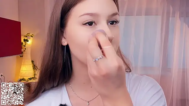 Snapshot of MondoNeko chatting on October 25, 2025, 7:18 am MondoNeko online show from October 25, 2025, 7:18 am