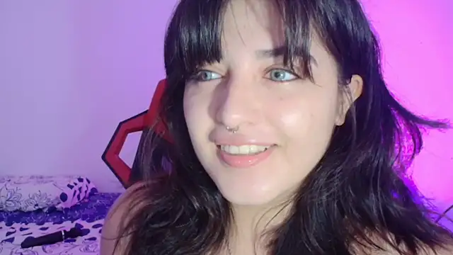 Snapshot of Jess_Beauty18 chatting on September 30, 2025, 12:00 pm Jess Beauty18 online show from September 30, 2025, 12:00 pm