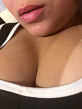 ayshabeatriz online show from October 1, 2025, 6:34 pm