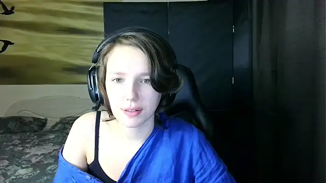 Snapshot of Diana-back chatting on November 9, 2025, 3:05 pm Diana-back online show from November 9, 2025, 3:05 pm