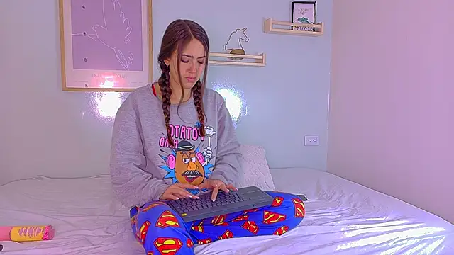 Julietasweett   online show from November 14, 2025, 12:09 pm