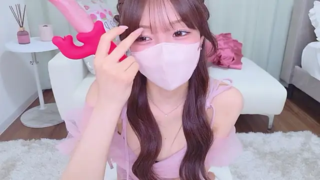 Seira  nn online show from March 29, 2026, 1:13 pm