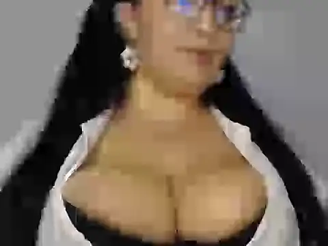 Snapshot of miss_Lia13 chatting on October 23, 2025, 7:23 pm miss Lia13 online show from October 23, 2025, 7:23 pm