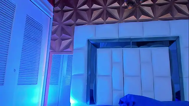 Snapshot of Mia_blumm chatting on October 3, 2025, 11:23 am Mia blumm online show from October 3, 2025, 11:23 am