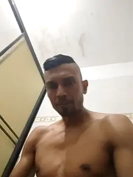 exotico2323 online show from April 20, 2026, 2:25 am