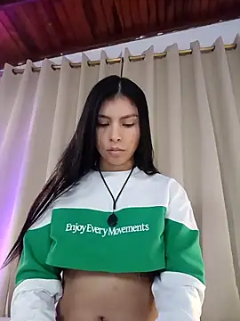 Snapshot of hanna_cute18 chatting on September 30, 2025, 1:50 pm hanna cute18 online show from September 30, 2025, 1:50 pm