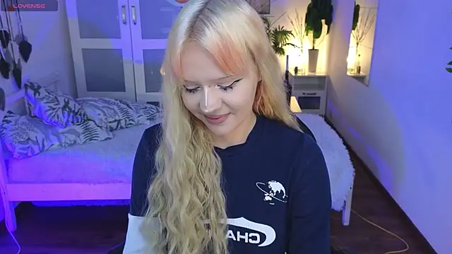 kitten murray  online show from October 26, 2025, 6:14 am