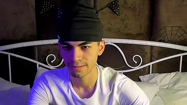 Snapshot of JaremyHarris chatting on November 2, 2025, 8:36 pm JaremyHarris online show from November 2, 2025, 8:36 pm