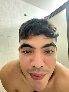 Snapshot of candyhunter chatting on December 22, 2025, 9:59 pm candyhunter online show from December 22, 2025, 9:59 pm