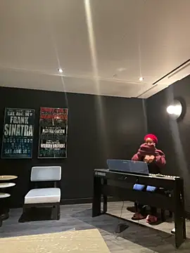 tia   fox online show from February 5, 2026, 1:23 am