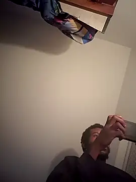 Snapshot of MrBigDickShow chatting on November 3, 2025, 3:34 am MrBigDickShow online show from November 3, 2025, 3:34 am