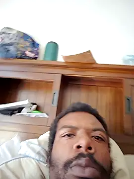 Snapshot of MrBigDickShow chatting on October 27, 2025, 4:30 pm MrBigDickShow online show from October 27, 2025, 4:30 pm