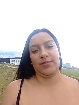 Sexy Nayra outdoors online show from September 29, 2025, 8:14 pm