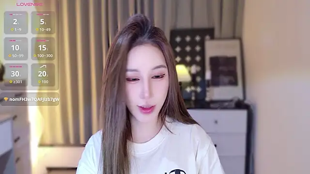 funnygirl0929 online show from April 8, 2026, 2:29 pm