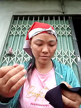 mntzz88 online show from October 2, 2025, 3:10 am