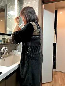 siru-love online show from October 24, 2025, 9:14 pm