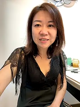 siru-love online show from November 8, 2025, 9:29 pm