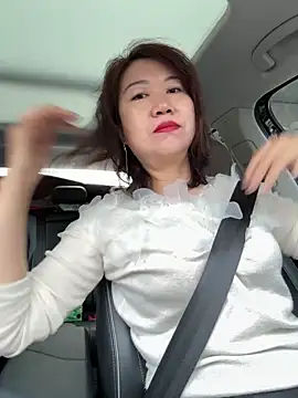 siru-love online show from November 4, 2025, 12:47 am