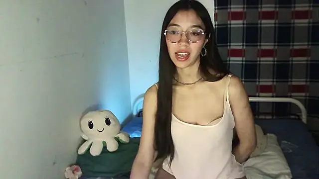 Snapshot of Mikha_Ela chatting on October 23, 2025, 4:33 am Mikha Ela online show from October 23, 2025, 4:33 am