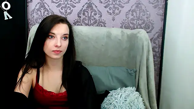 Snapshot of DominantLuna chatting on April 29, 2026, 5:30 pm DominantLuna online show from April 29, 2026, 5:30 pm