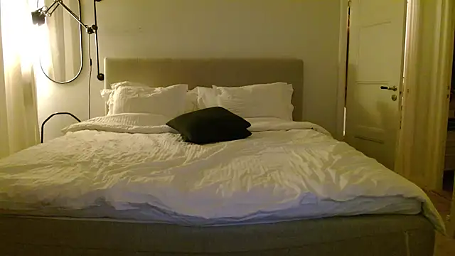 Italoalpha online show from February 4, 2026, 8:37 pm