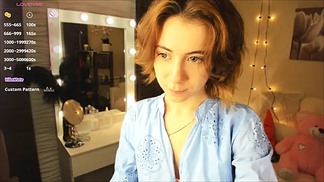 Snapshot of shyina_meow chatting on November 10, 2025, 3:17 pm shyina meow online show from November 10, 2025, 3:17 pm