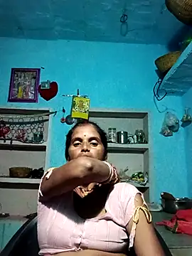 Snapshot of Mohni_cute chatting on October 14, 2025, 12:28 pm Mohni cute online show from October 14, 2025, 12:28 pm