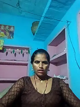 Snapshot of Mohni_cute chatting on October 22, 2025, 12:10 am Mohni cute online show from October 22, 2025, 12:10 am