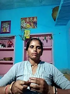 Snapshot of Mohni_cute chatting on October 24, 2025, 12:15 pm Mohni cute online show from October 24, 2025, 12:15 pm