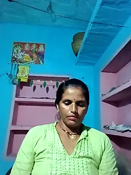 Snapshot of Mohni_cute chatting on October 26, 2025, 12:44 am Mohni cute online show from October 26, 2025, 12:44 am