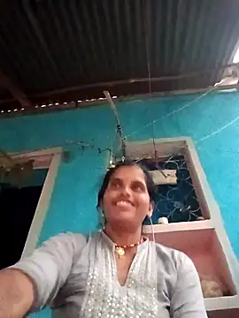 Snapshot of Mohni_cute chatting on October 27, 2025, 1:06 am Mohni cute online show from October 27, 2025, 1:06 am