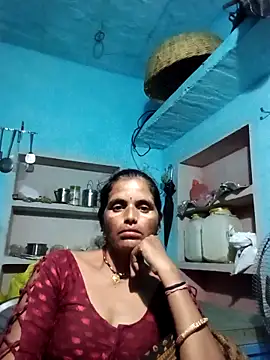 Snapshot of Mohni_cute chatting on October 4, 2025, 1:45 pm Mohni cute online show from October 4, 2025, 1:45 pm