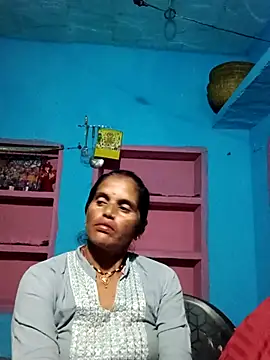 Snapshot of Mohni_cute chatting on October 15, 2025, 12:35 pm Mohni cute online show from October 15, 2025, 12:35 pm