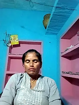 Snapshot of Mohni_cute chatting on October 16, 2025, 12:41 am Mohni cute online show from October 16, 2025, 12:41 am