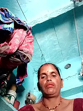 Snapshot of Mohni_cute chatting on October 2, 2025, 8:07 am Mohni cute online show from October 2, 2025, 8:07 am