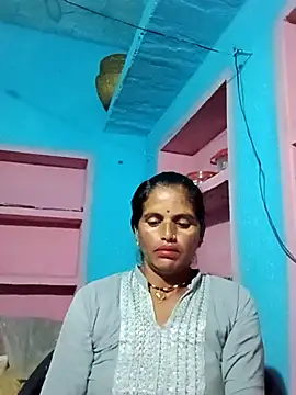Snapshot of Mohni_cute chatting on October 19, 2025, 12:35 am Mohni cute online show from October 19, 2025, 12:35 am