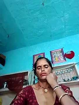 Snapshot of Mohni_cute chatting on October 5, 2025, 2:02 am Mohni cute online show from October 5, 2025, 2:02 am