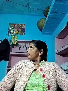 Snapshot of Mohni_cute chatting on November 12, 2025, 1:59 pm Mohni cute online show from November 12, 2025, 1:59 pm