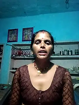 Snapshot of Mohni_cute chatting on October 9, 2025, 1:11 pm Mohni cute online show from October 9, 2025, 1:11 pm