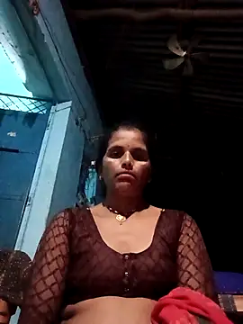 Snapshot of Mohni_cute chatting on October 5, 2025, 2:19 pm Mohni cute online show from October 5, 2025, 2:19 pm